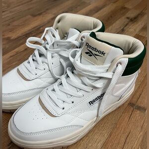 Reebok sneakers size 71/2